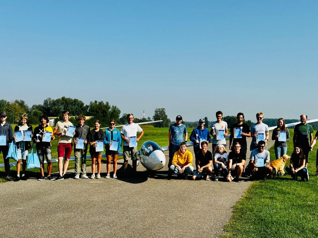 Jugendvergleichsfliegen am Flugplatz Aichach